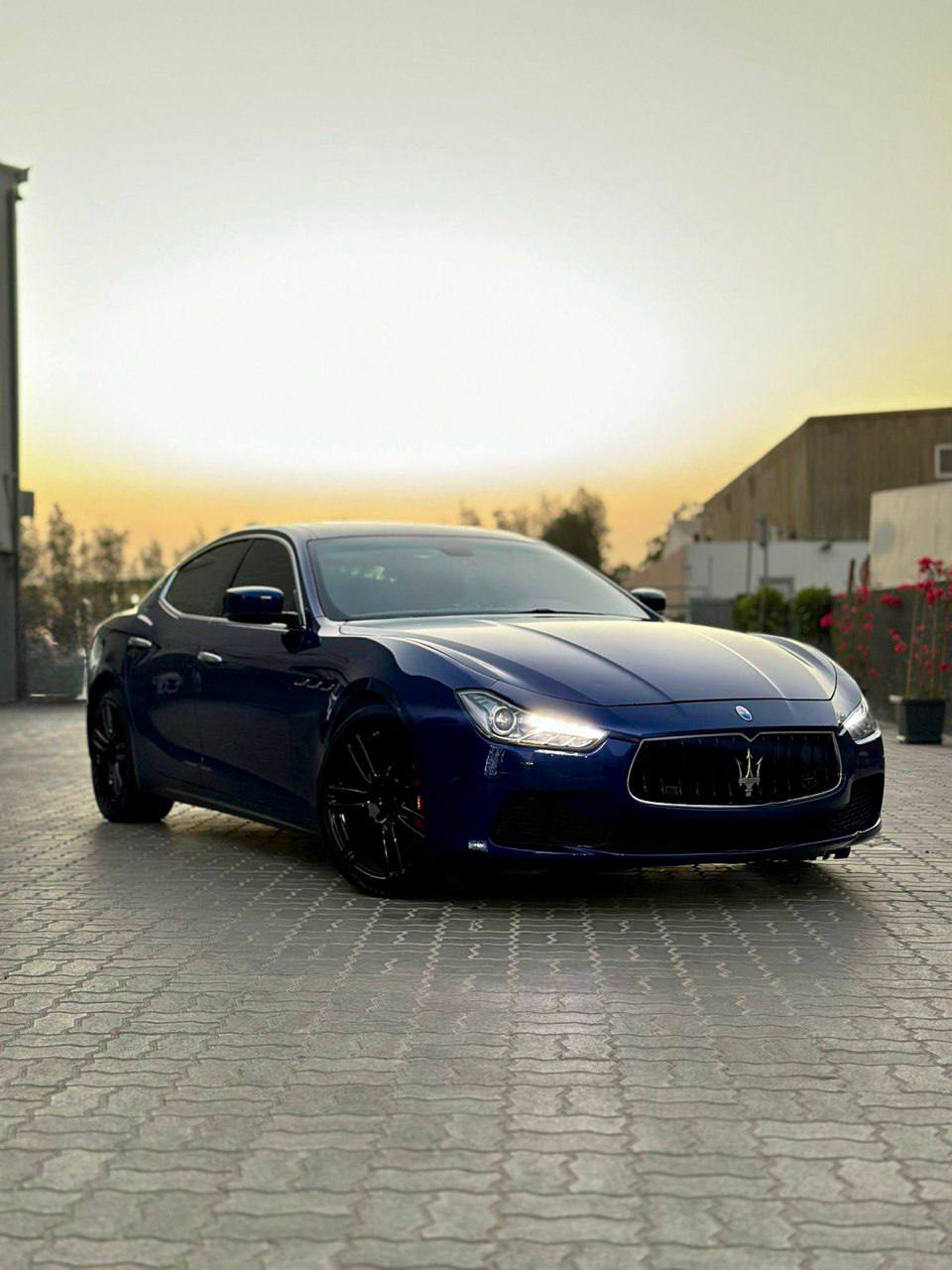Dubayda Maserati SQ4 ijarasi