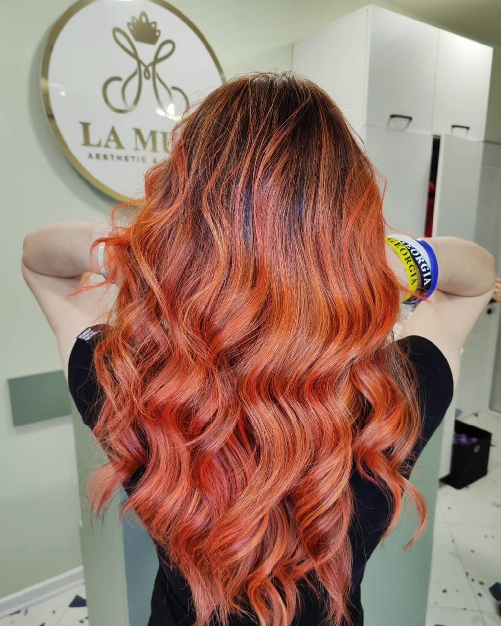 Siz zavqli va ko'rkam sochlarni xohlaysizmi?