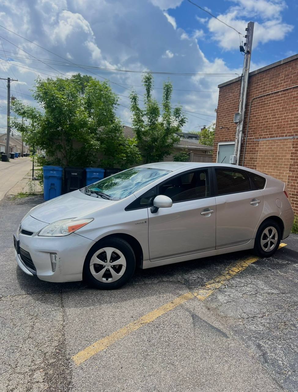 Ijara mashinasi mavjud