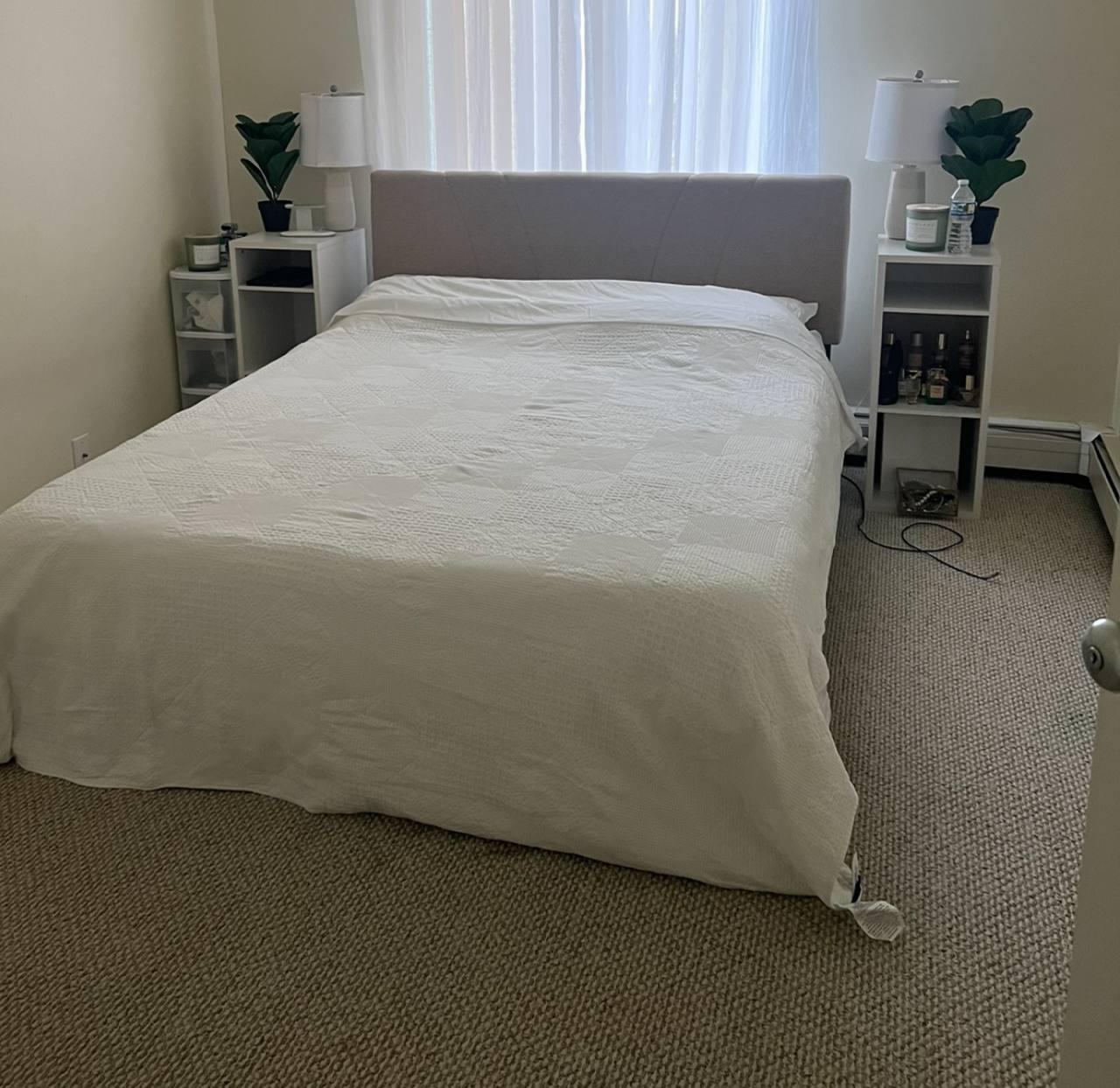 Krovat va matras sotiladi